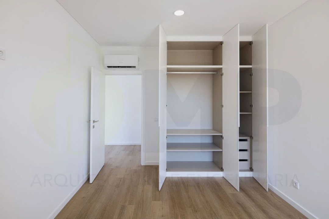 Apartamento T2 para Venda em Gaeiras Foto 8