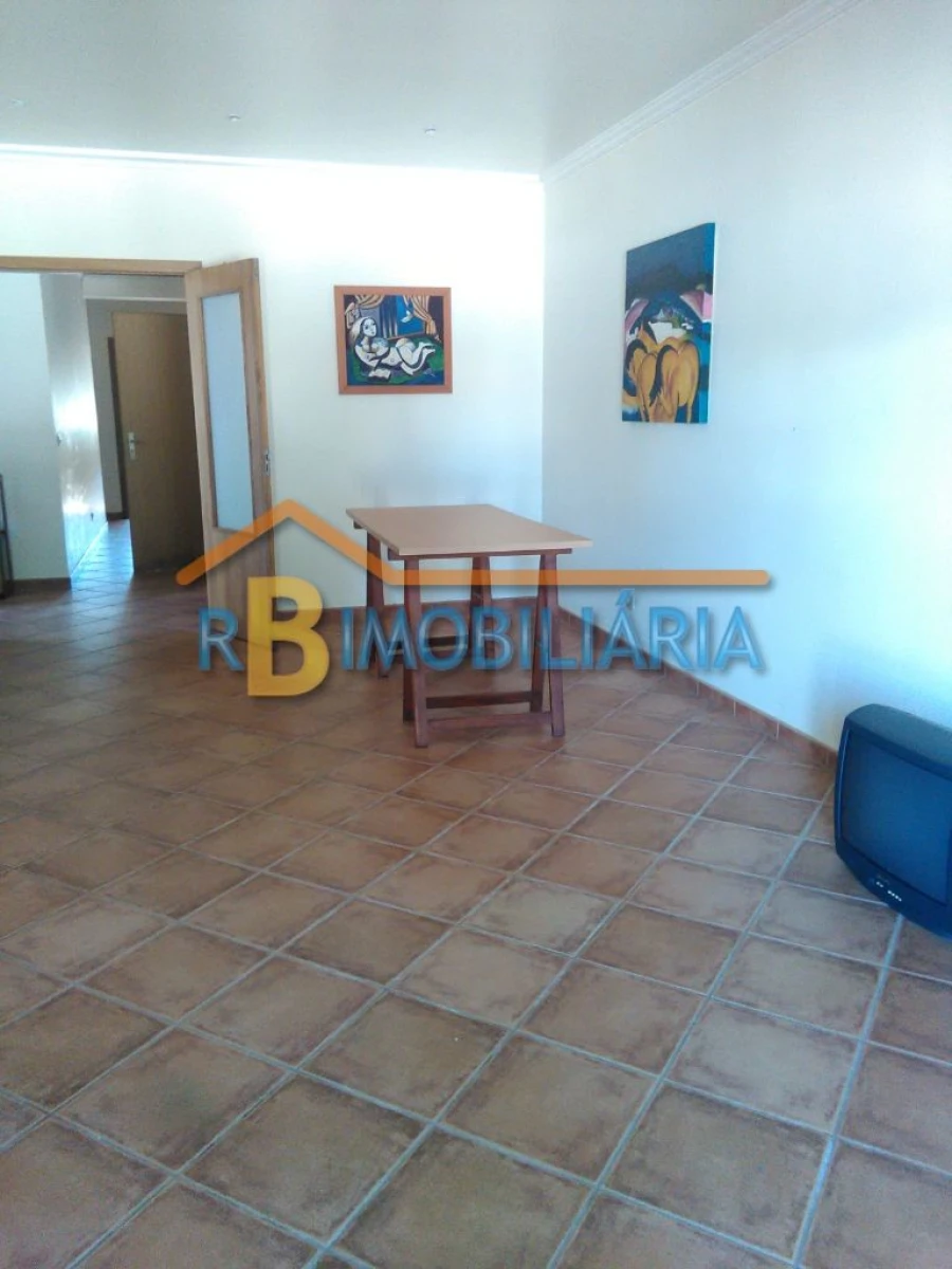 Moradia T3 para Venda em Valado dos Frades Foto 13