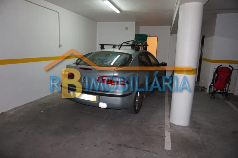 Moradia T3 para Venda em Valado dos Frades Foto 10