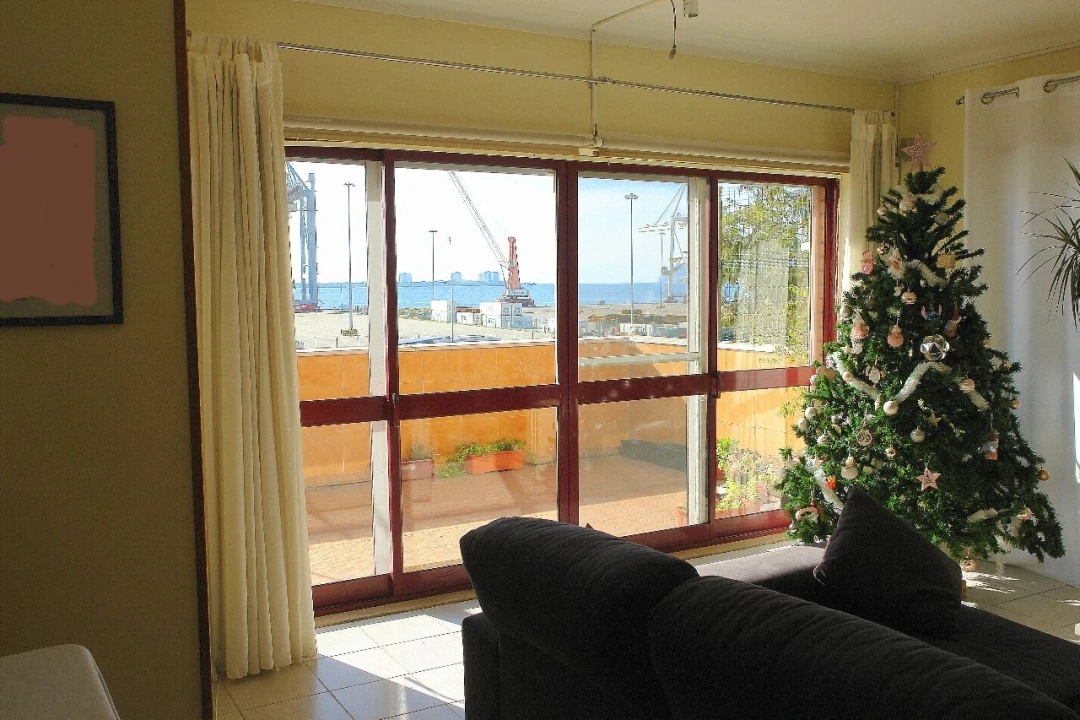 Apartamento T3 para Venda em Setúbal Foto 3