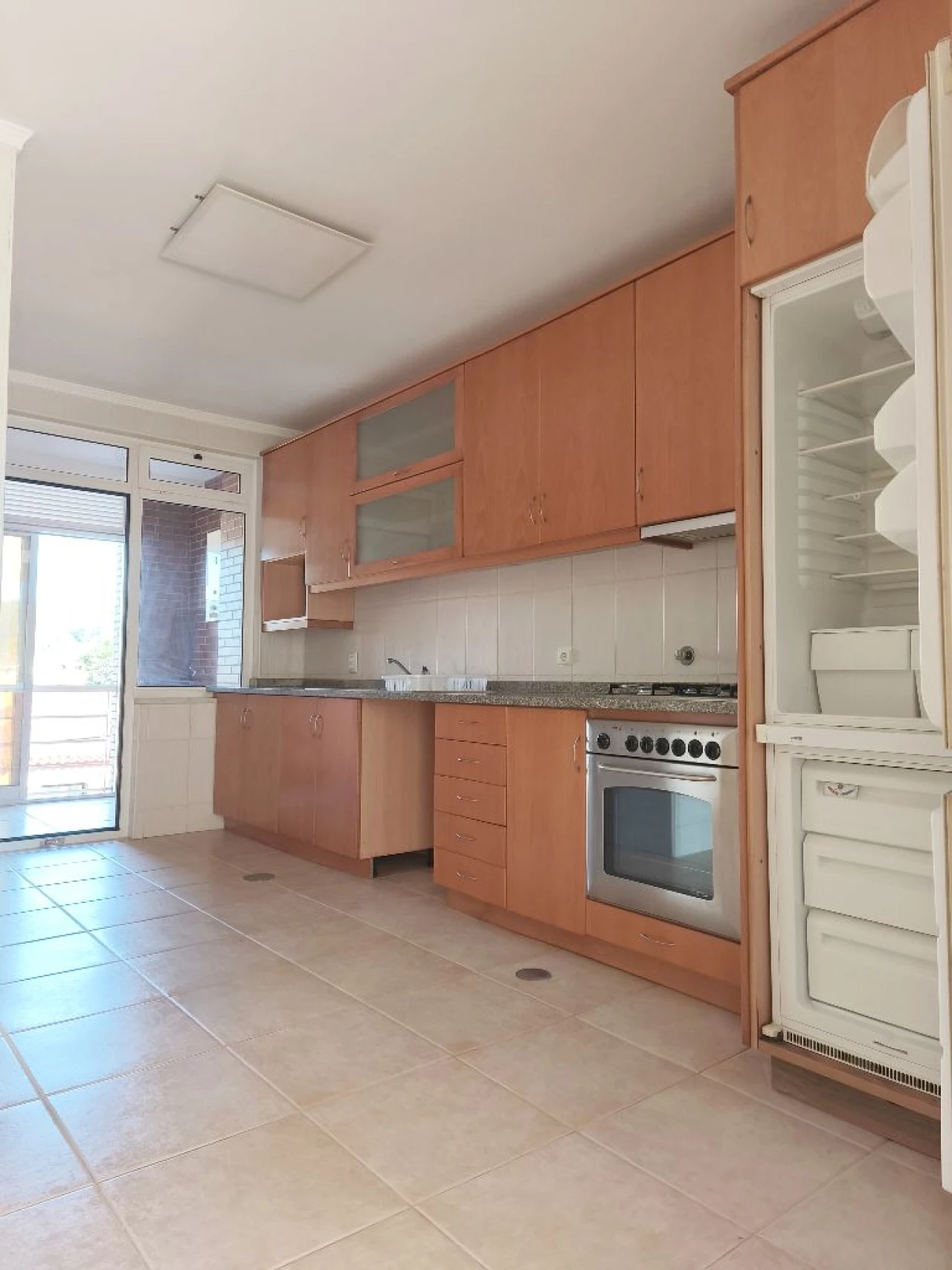 Apartamento T3 para Arrendamento em Rua de espargo de baixo, espargo Foto 6