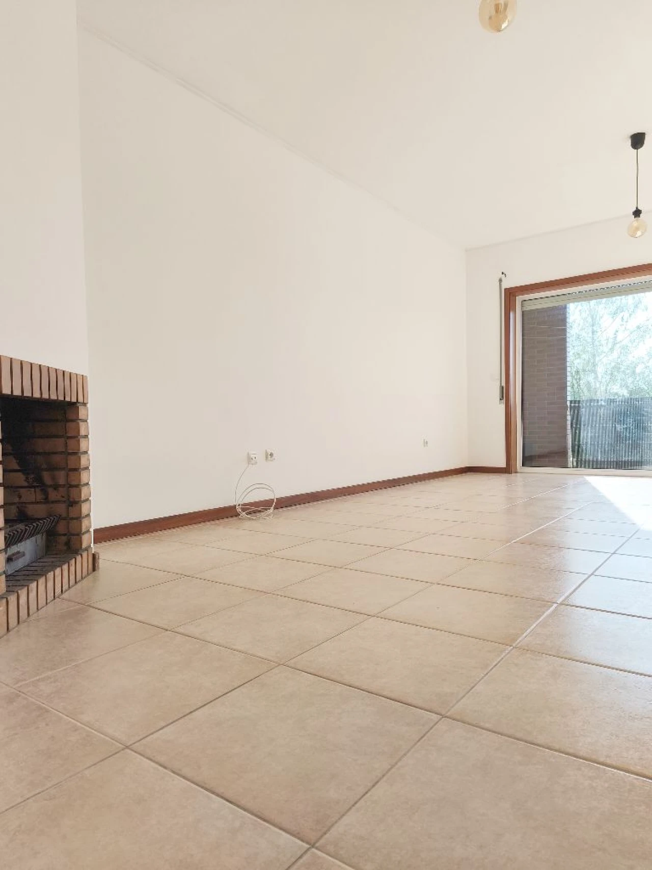 Apartamento T3 para Arrendamento em Rua de espargo de baixo, espargo Foto 7