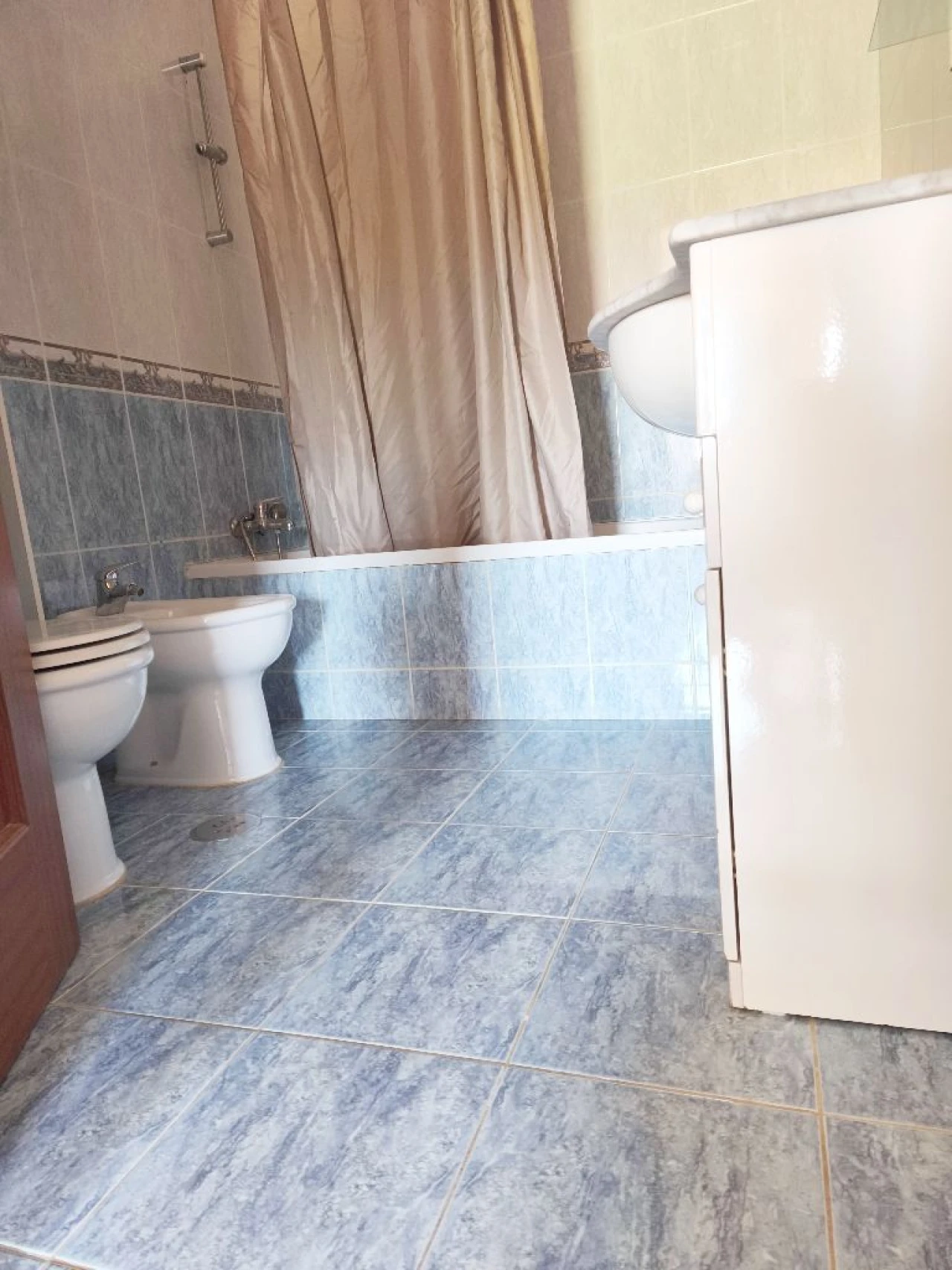 Apartamento T3 para Arrendamento em Rua de espargo de baixo, espargo Foto 13