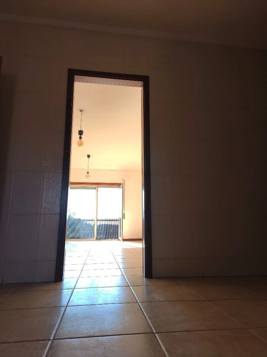 Apartamento T3 para Arrendamento em Rua de espargo de baixo, espargo Foto 1