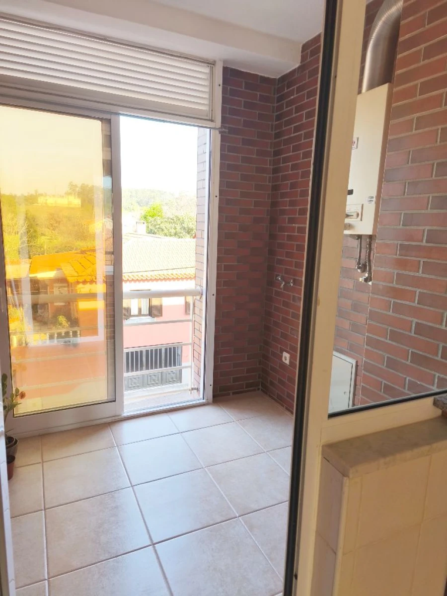 Apartamento T3 para Arrendamento em Rua de espargo de baixo, espargo Foto 12