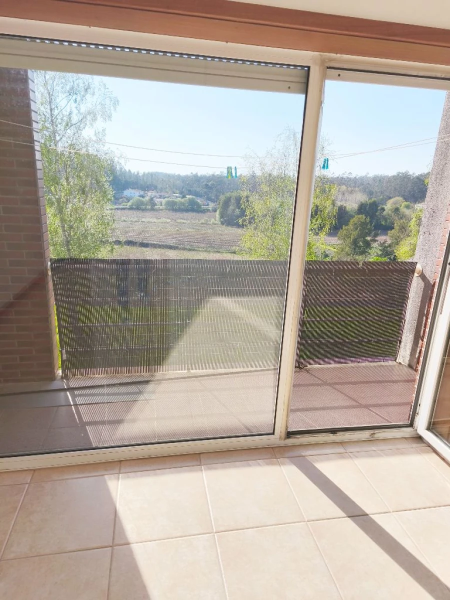 Apartamento T3 para Arrendamento em Rua de espargo de baixo, espargo Foto 14