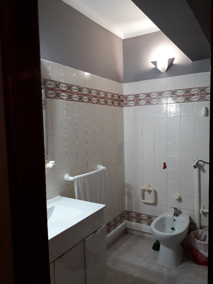 Quarto para Arrendamento em Costa de Caparica Foto 4