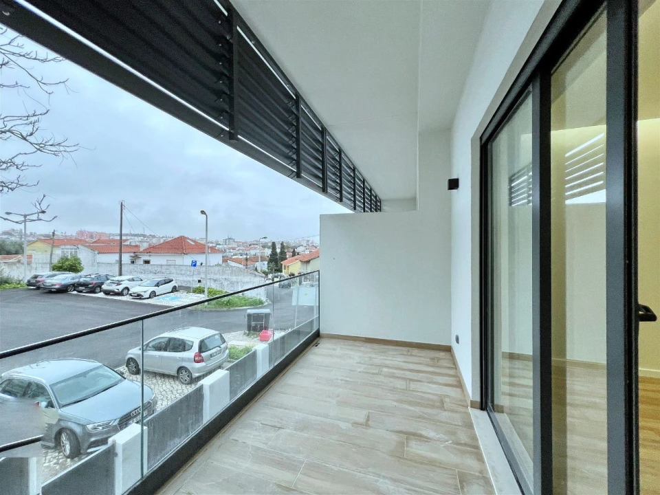 Moradia T4 para Venda em São Domingos de Rana Foto 13