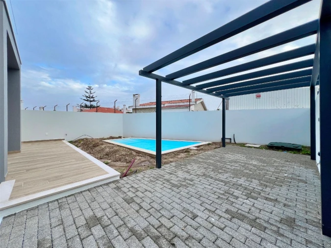 Moradia T4 para Venda em São Domingos de Rana Foto 5