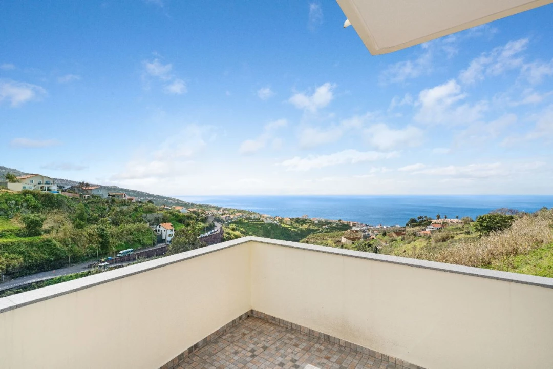 Moradia T4 para Venda em Estreito Calheta Foto 5