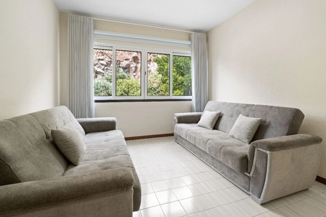 Moradia T4 para Venda em Estreito Calheta Foto 9