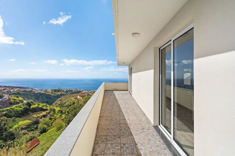 Moradia T4 para Venda em Estreito Calheta Foto 2