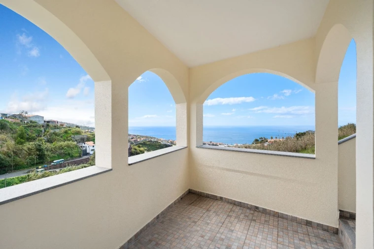 Moradia T4 para Venda em Estreito Calheta Foto 3