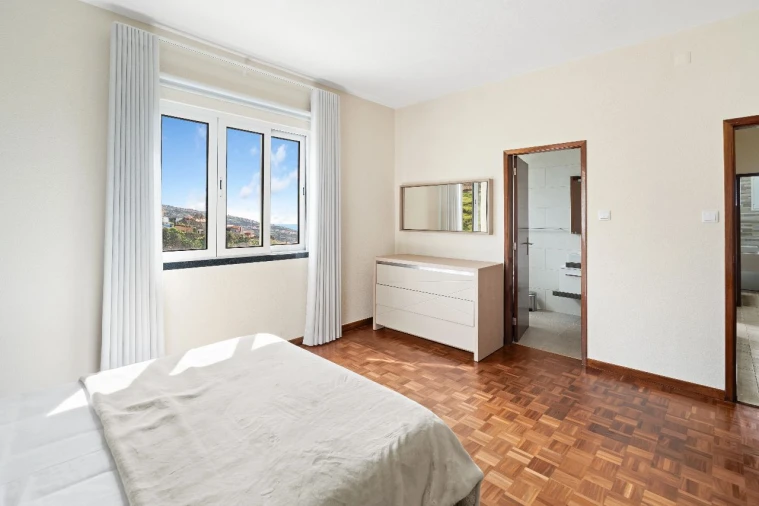 Moradia T4 para Venda em Estreito Calheta Foto 13