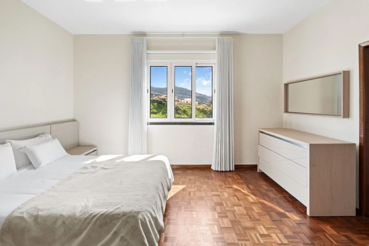 Moradia T4 para Venda em Estreito Calheta Foto 16