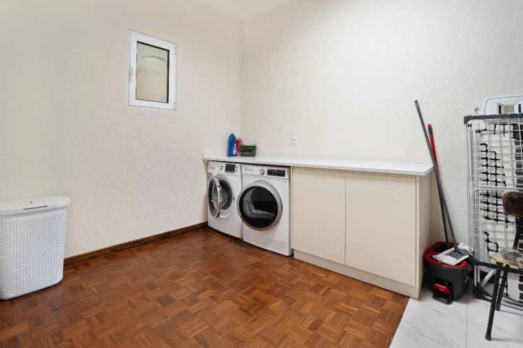 Moradia T4 para Venda em Estreito Calheta Foto 31