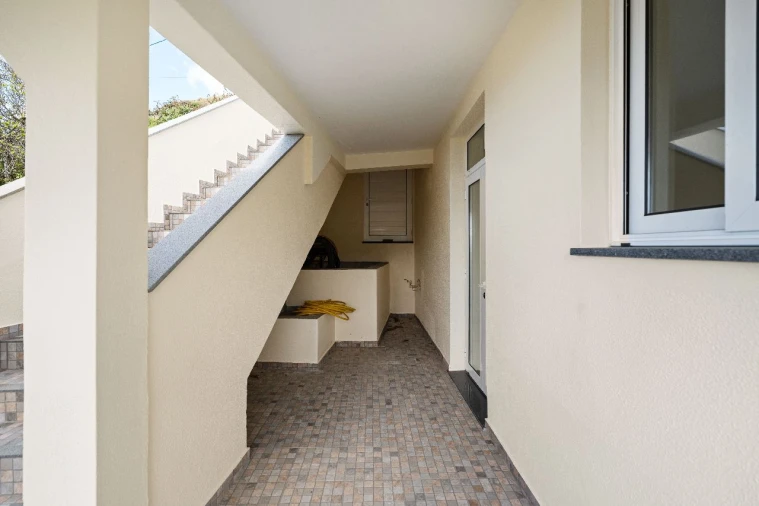 Moradia T4 para Venda em Estreito Calheta Foto 32