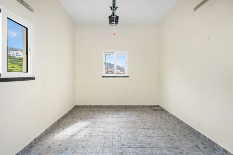 Moradia T4 para Venda em Estreito Calheta Foto 34