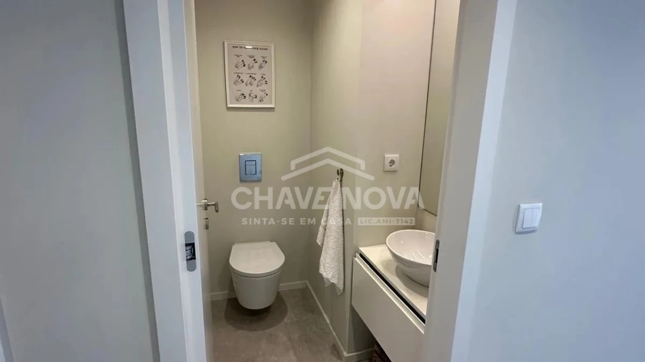 Apartamento T2 para Venda em Vila Nova de Gaia Foto 3