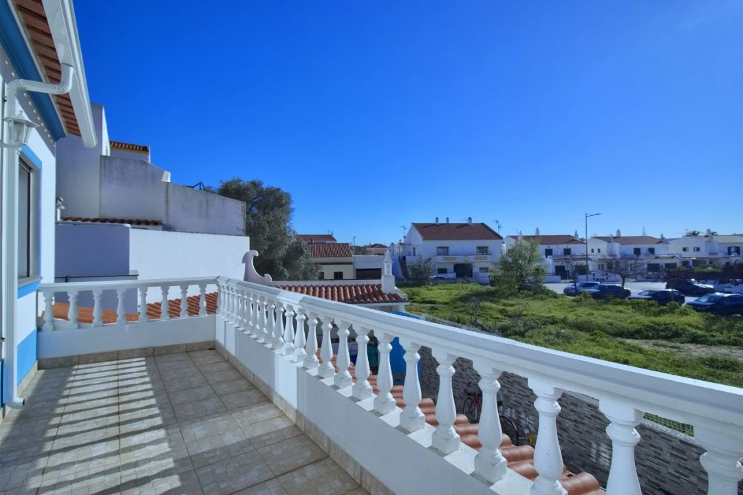 Moradia T4 para Venda em Altura Foto 13