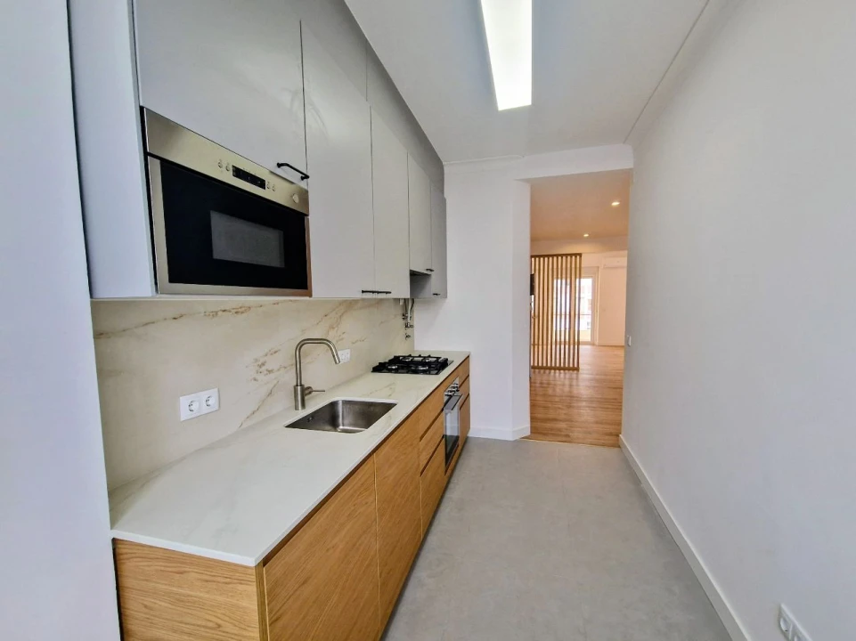 Apartamento T3 para Venda em Carcavelos Foto 1