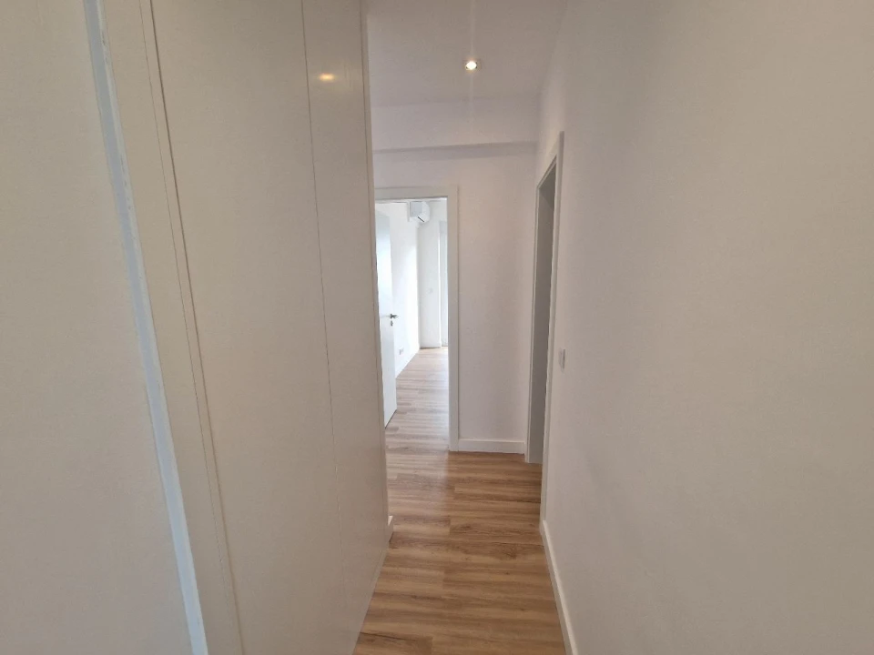 Apartamento T3 para Venda em Carcavelos Foto 5