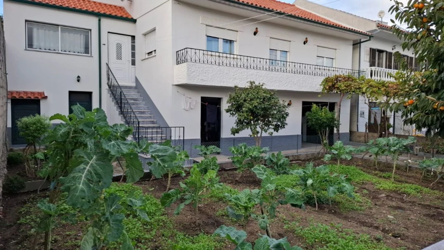 Moradia T3 para Venda em Lajeosa do Mondego Foto 1