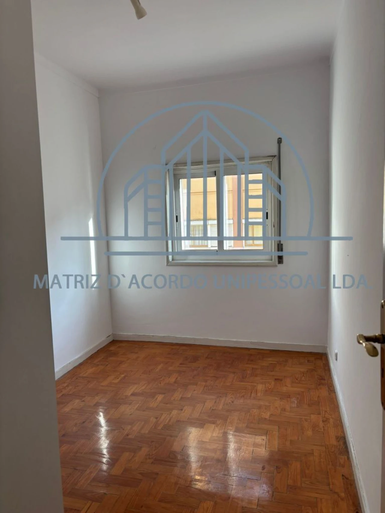Apartamento T4 para Arrendamento em Porto Foto 3