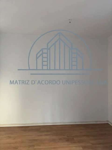 Apartamento T4 para Arrendamento em Porto