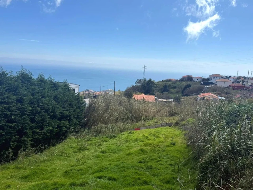 Terreno para Venda em Canhas Foto 4