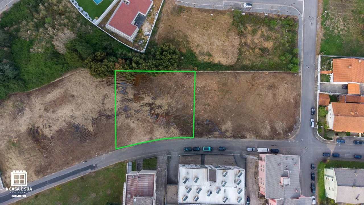 Terreno P/ Prédio para Venda em Santa Maria da Feira Foto 2