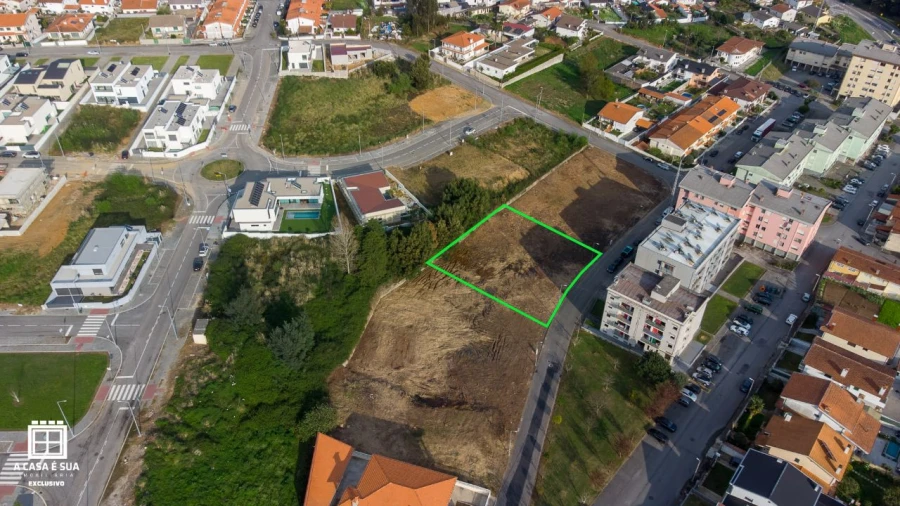 Terreno P/ Prédio para Venda em Santa Maria da Feira Foto 4
