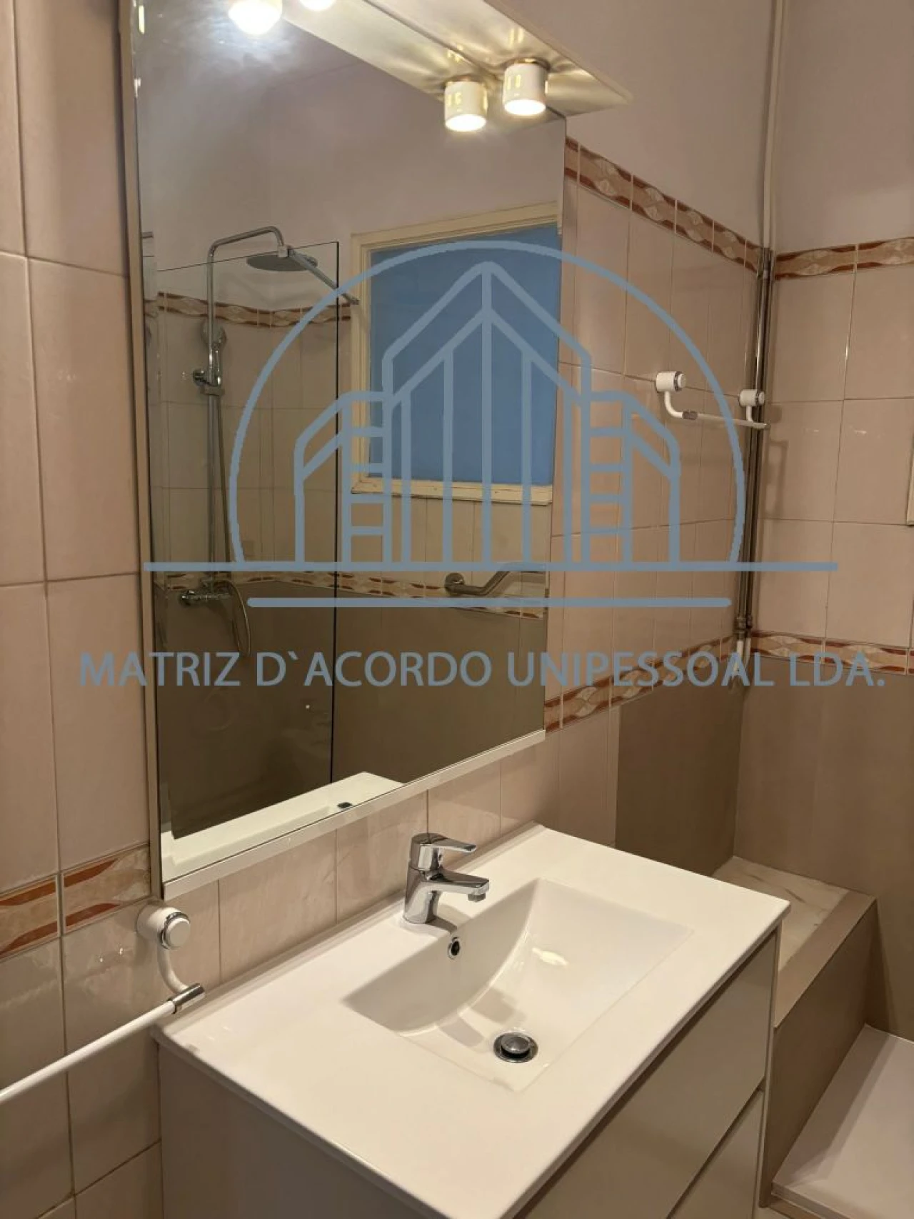 Apartamento T4 para Arrendamento em Porto Foto 10