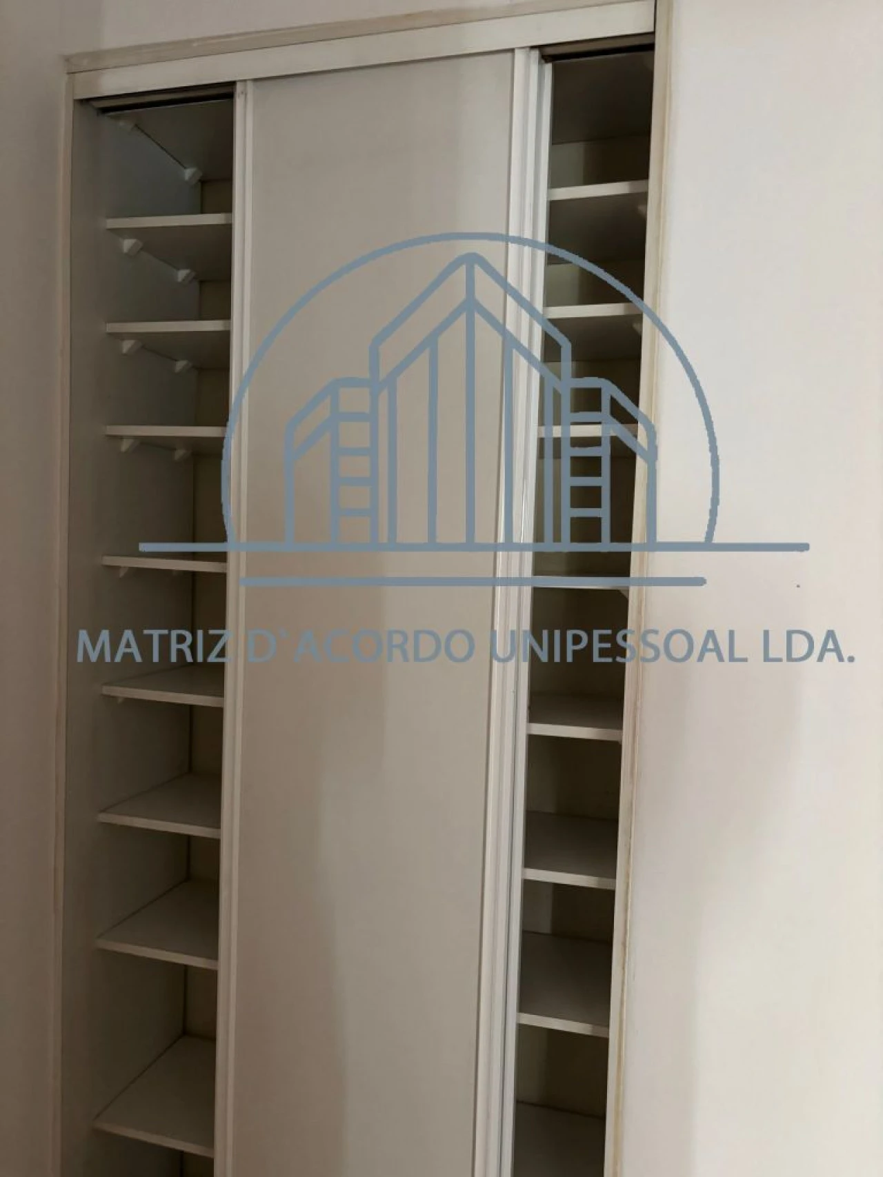 Apartamento T4 para Arrendamento em Porto Foto 13