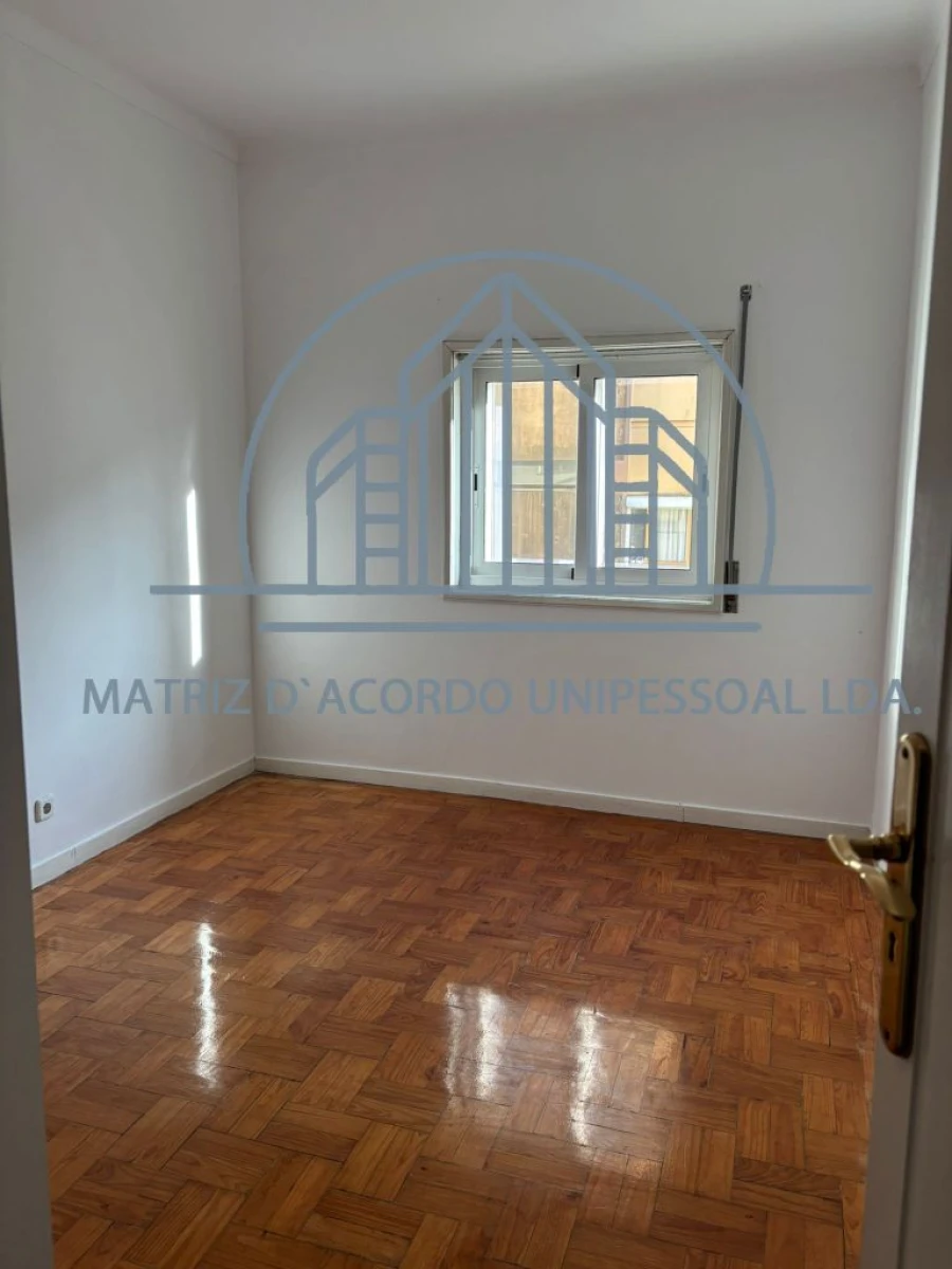 Apartamento T4 para Arrendamento em Porto Foto 4