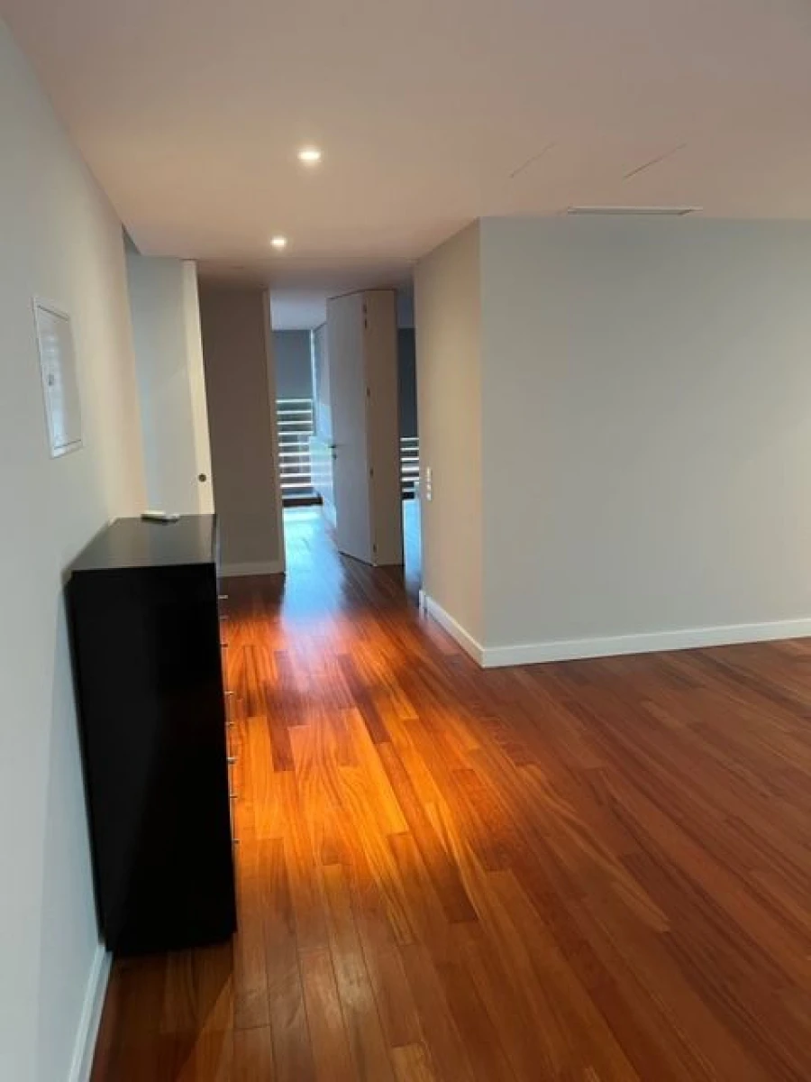 Moradia T4 para Venda em Água Longa Foto 16