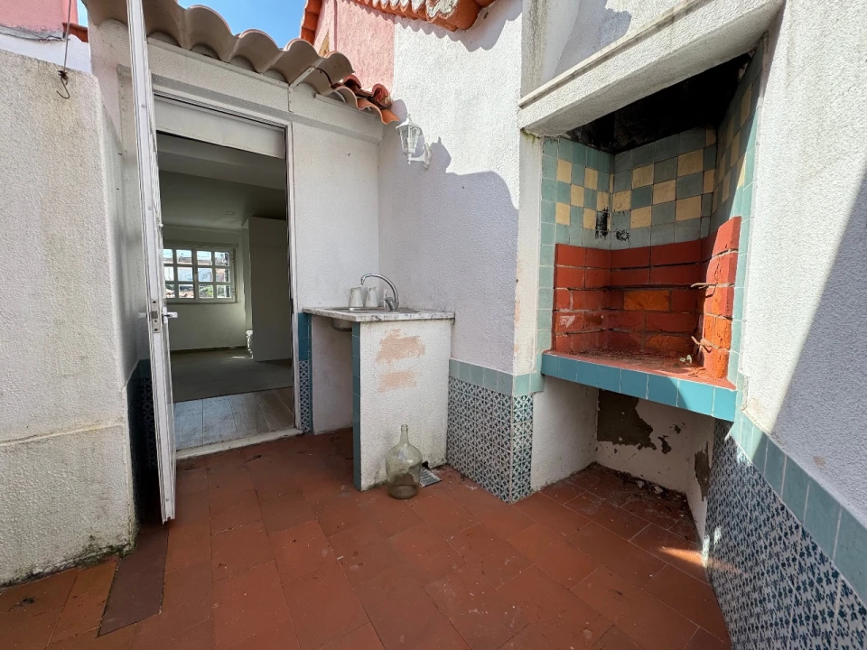 Moradia T2 para Venda em Queijas Foto 21