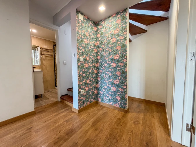 Moradia T2 para Venda em Queijas Foto 10