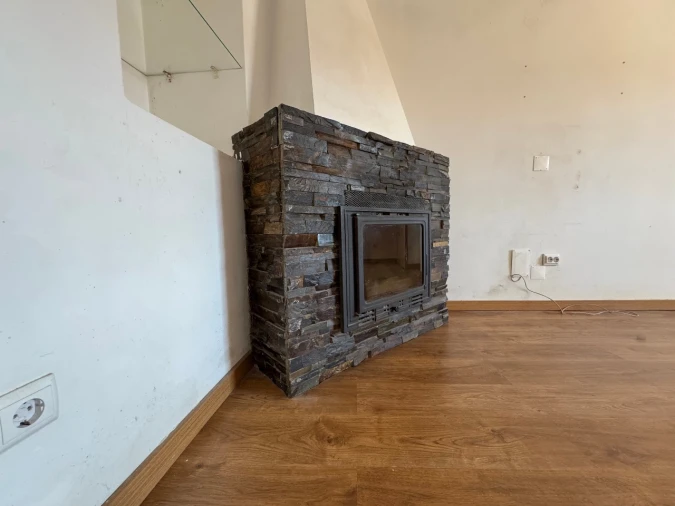 Moradia T2 para Venda em Queijas Foto 15