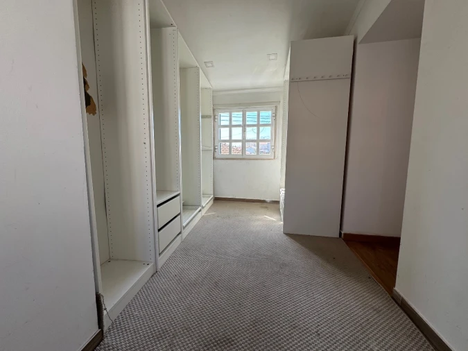 Moradia T2 para Venda em Queijas Foto 18