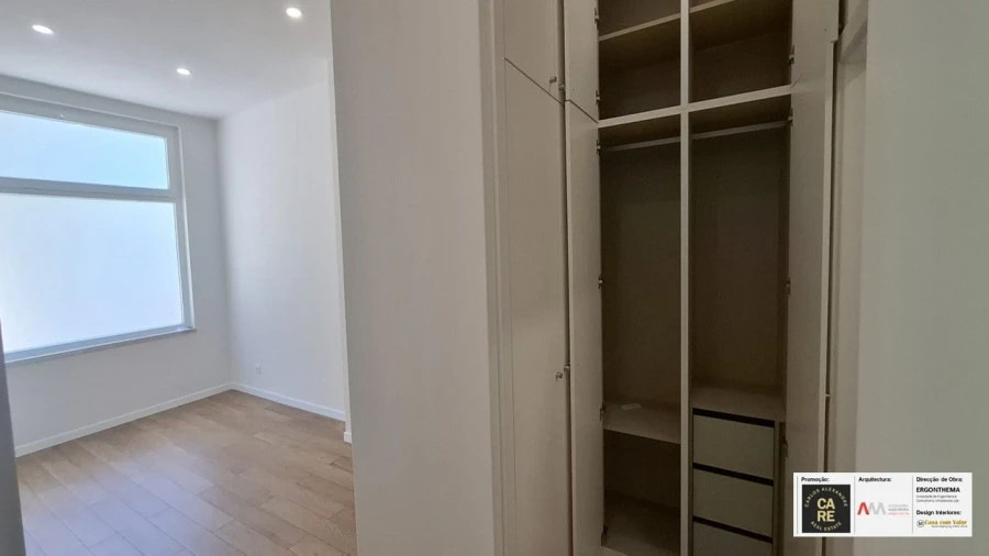 Apartamento T2 para Venda em Agualva-Cacém Foto 11