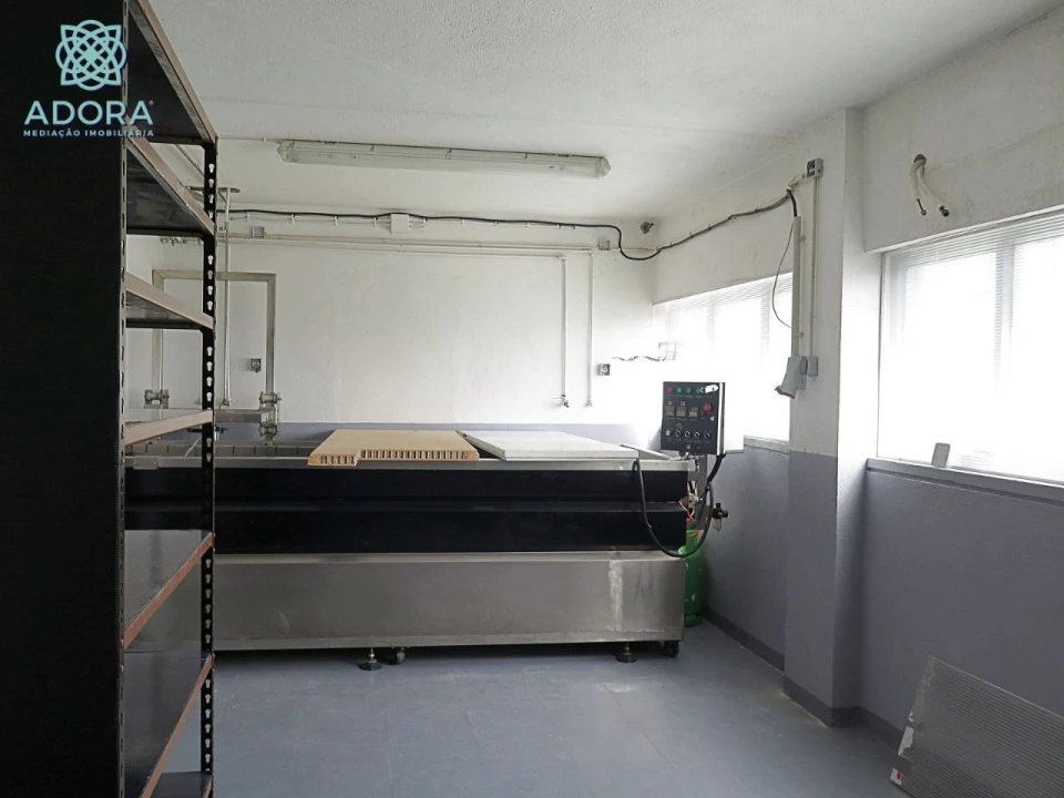 Armazém para Venda em Carnaxide Foto 7