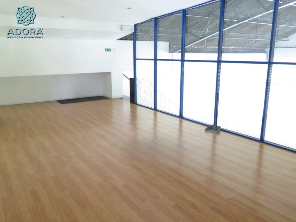 Armazém para Venda em Carnaxide Foto 13