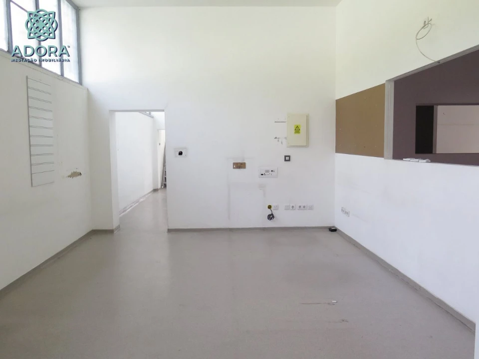 Armazém para Venda em Carnaxide Foto 21