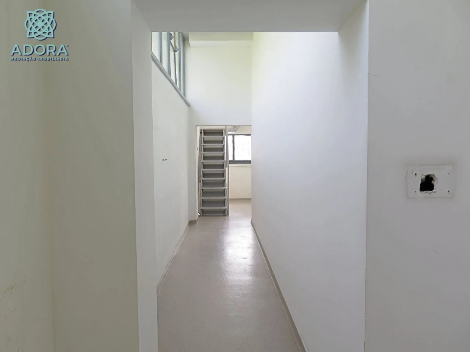 Armazém para Venda em Carnaxide Foto 22