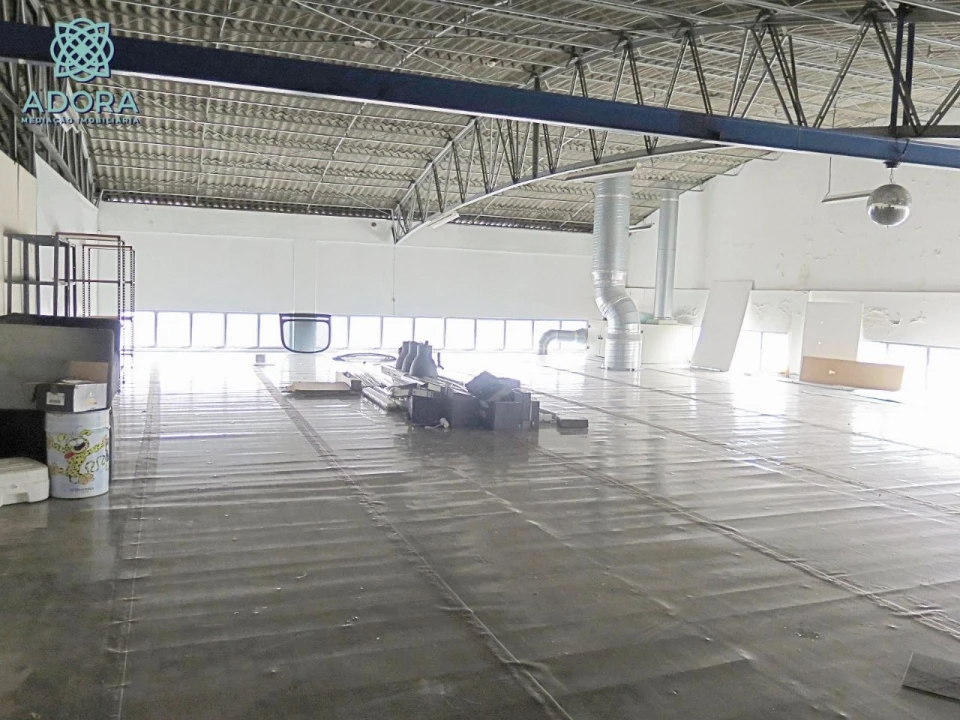 Armazém para Venda em Carnaxide Foto 26