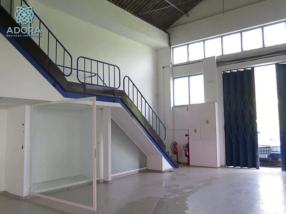 Armazém para Venda em Carnaxide Foto 27
