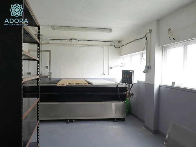 Armazém para Venda em Carnaxide Foto 7