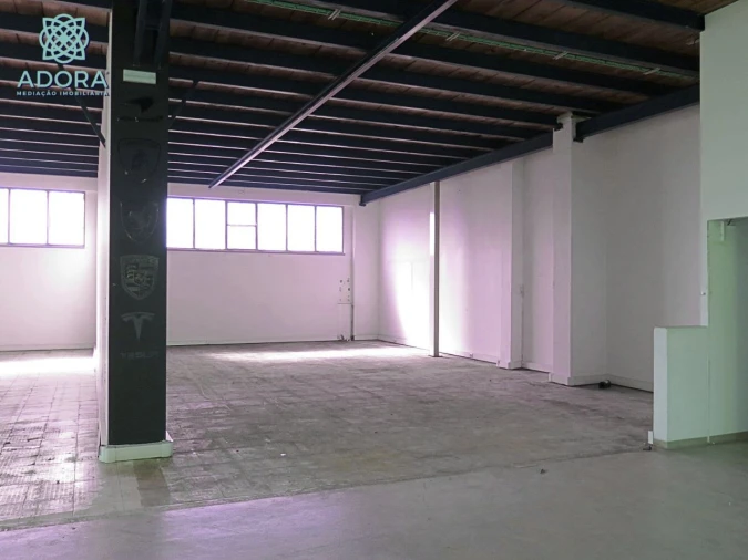 Armazém para Venda em Carnaxide Foto 11