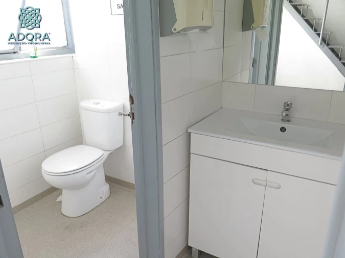 Armazém para Venda em Carnaxide Foto 19